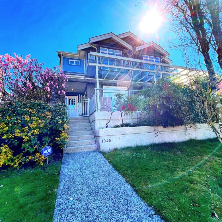 1-1940 Chesterfield Ave, North Vancouver, BC, Canada, Monika Beheshti Listing