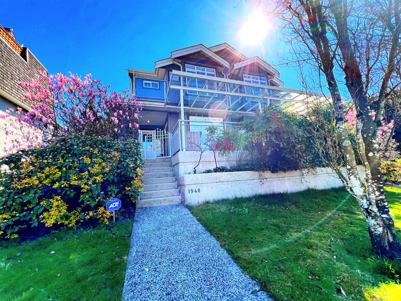 1-1940 Chesterfield Ave, North Vancouver, BC, Canada, Monika Beheshti Listing